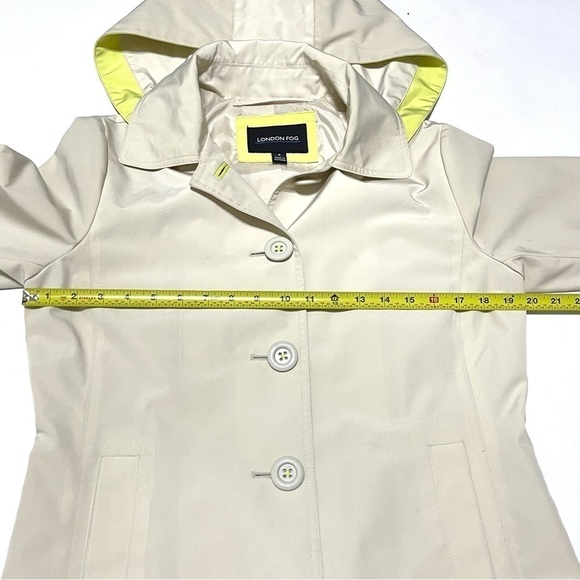London Fog Woman Trench Coat Size - Picture 11 of 14